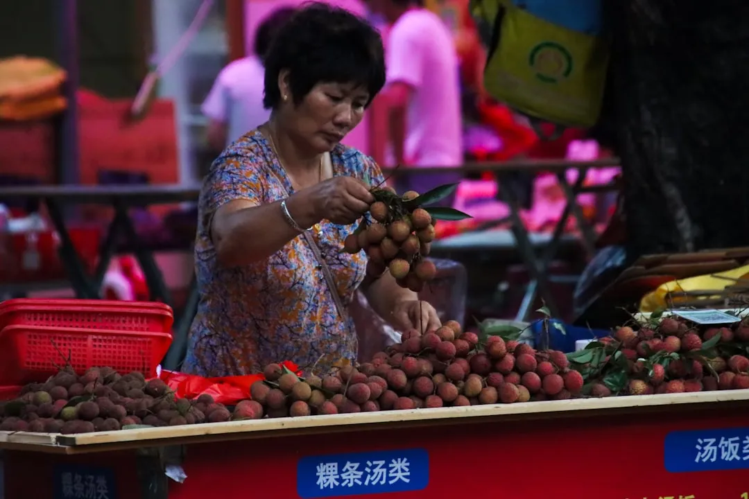 铝合金门窗与塑钢门窗性能对比及西南地区项目选型指南