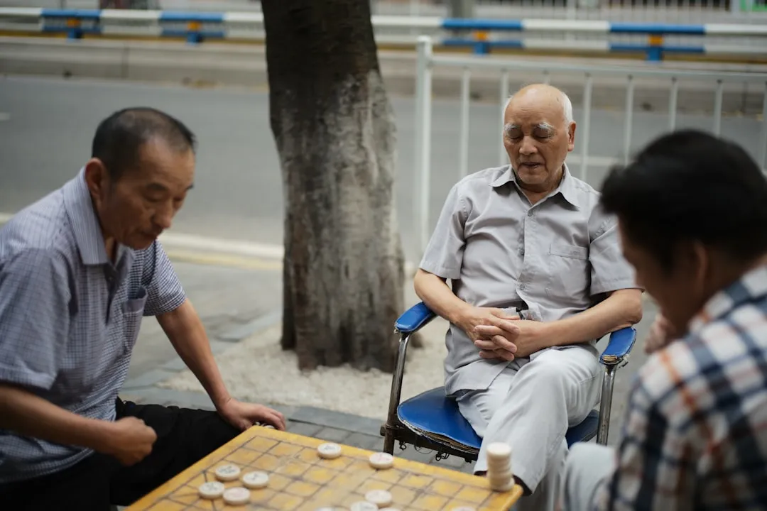 重庆恒凡达铝合金门窗与塑钢门窗材料性能对比分析